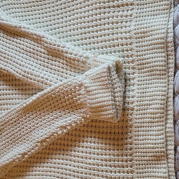 H&M | Knitted Sweater - Picture 3 of 7